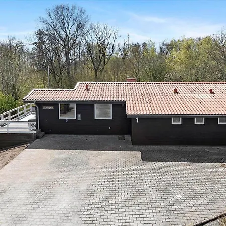40502-juelsminde-pot-strandby-1 * Sonderby (Midtjylland)